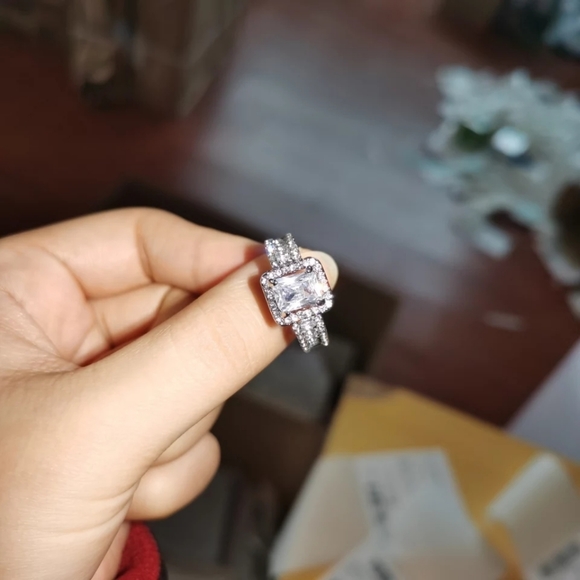 NEW 18K White Gold Radiant Cut Diamond Halo Ring - Picture 5 of 5